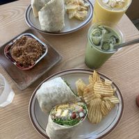 Wraps, crumble, Matcha und Smoothie   at Plants in Taipei