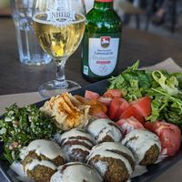 Assiette falafels at Veganaki in Athens