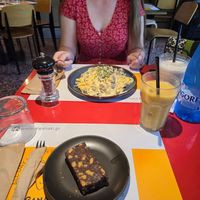 Carbonara at Veganaki in Athens