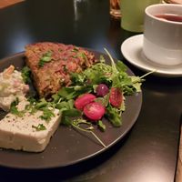 Vegan "omelet" at Veganaki in Athens