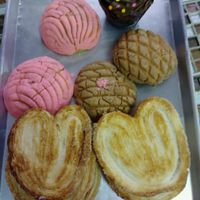 vegan pastries at Panaderia Nuevo Leon in Chicago