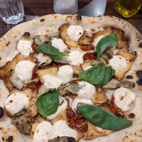 Vegan pizza at La Stella Nera in Berlin