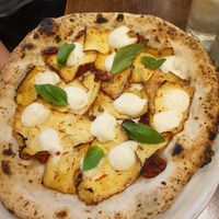 Spicy Tofu, vegan cheese at La Stella Nera in Berlin