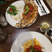 Amazing pizza and pasta at La Stella Nera in Berlin