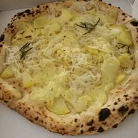 Patate e cipolle at La Stella Nera in Berlin