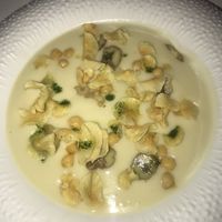 Crema di topinambur con chips e ceci croccanti  at Mater Terrae in Rome