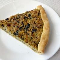 quiche at Veganeats Caffe in Lisbon