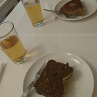 cakes at Veganeats Caffe in Lisbon