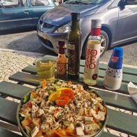 Tofu salad at Veganeats Caffe in Lisbon