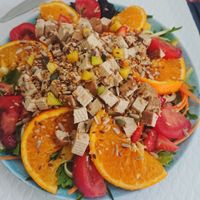 tofu salad at Veganeats Caffe in Lisbon