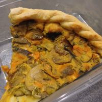 Quiche with mushrooms and carrots at Veganeats Caffe in Lisbon