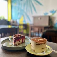 Vegan Tiramisu en ‘cheese’ cake  at Funky Jungle in Mechelen