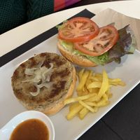 Burger at Nomit in Valencia