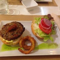Hamburguesa at Nomit in Valencia