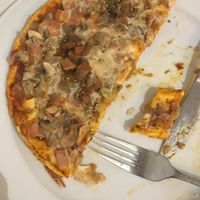 Delicious carbonara pizza. June 2018 at Nomit in Valencia