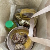 Foarte multumita de gustul mancarii! Am gasit in sfarsit un local potrivit pentru gusturile mele culinare! Cu abonamentul saptamanal reusesc sa mananc zilnic sanatos si gustos!  at Vyro Raw & Vegan Bistro in Bucharest