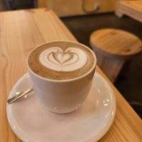 Hojicha Latte with oat milk at El Fant in Helsinki