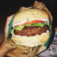 O melhor burguer do mundo at B-Vegan in Salvador