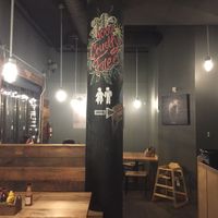 Vibe at Boon Burger Cafe in Burlington