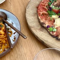 Sweet potato tagliatelle with macadamia and truffle sauce + pizza at The Green Spot in Barcelona