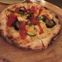 Pizza bio de verduras orgánicas at The Green Spot in Barcelona