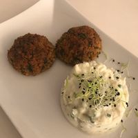 Quinoa balls with Cauliflower mash  at Rawdia in Brasov
