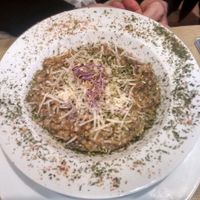 Arroz caldoso marisma de shiitake y wakame / Soupy rice with shiitake mushrooms and wakame at Yanten Veggie Bar in Madrid