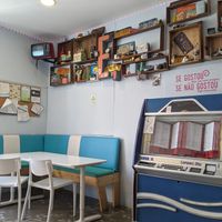 Restaurant interior at Jeni's Diner in Caminha