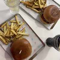   at Jeni's Diner in Caminha