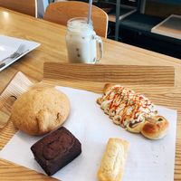 Mocha bread, brownie, a free little coconut cake and YUM 'HAM AND CHEESE' at Haemil Bakery in Seoul