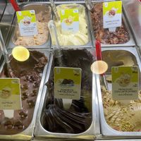 Non fruit vegan flavors at The Gelatist in Rome