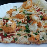 cauliflower pizza at Screamer's Pizzeria - Greenpoint in Brooklyn