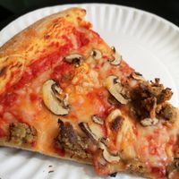 🤤🍕 at Screamer's Pizzeria - Greenpoint in Brooklyn