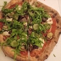 Vegan pizza at Vero Bio-Pizzeria in Vienna