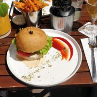 Great cheese (fondue) burger at Meatless District - Da Costabuurt in Amsterdam