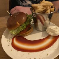 Cheese burger 🍔   at Meatless District - Da Costabuurt in Amsterdam