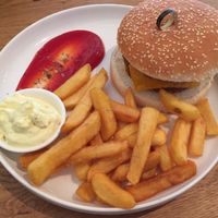 MD Cheeseburger at Meatless District - Da Costabuurt in Amsterdam