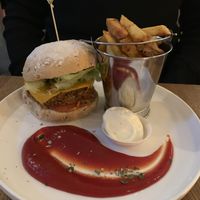 Cheeseburger at Meatless District - Da Costabuurt in Amsterdam