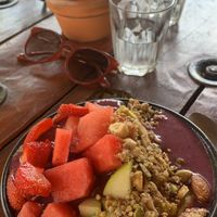 Beautiful açai bowl with fresh fruit and granola at Kimnat Little Market & Cafe in Sunshine Coast