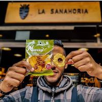 Muchos snacks y opciones veganas at La Sanahoria - Barranco in Lima