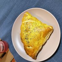 Pan con queso y bacon  at Green Beans in Lisbon