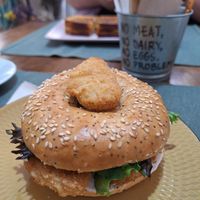 Bagel with vegan Nuggets at Green Beans in Lisbon