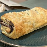 napolitana generosa de chocolate #Veganuary at Green Beans in Lisbon