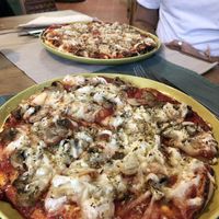 Vegan pizza at Green Beans in Lisbon