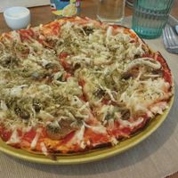 Pizza de champiñones at Green Beans in Lisbon