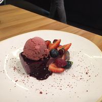 Berries cheesecake at Armonica Cafe in Lima