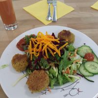 Vegan falafel and salad at Oh! Bio Mio in Trier