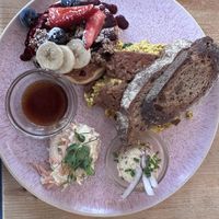 Ultimate breakfast   at Emmi's Kitchen - Glockenbach in Munich