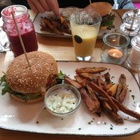 Jalapeño cheese burger with beyond patty at Emmi's Kitchen - Glockenbach in Munich