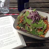 Healthy bowls❤️ at Emmi's Kitchen - Glockenbach in Munich